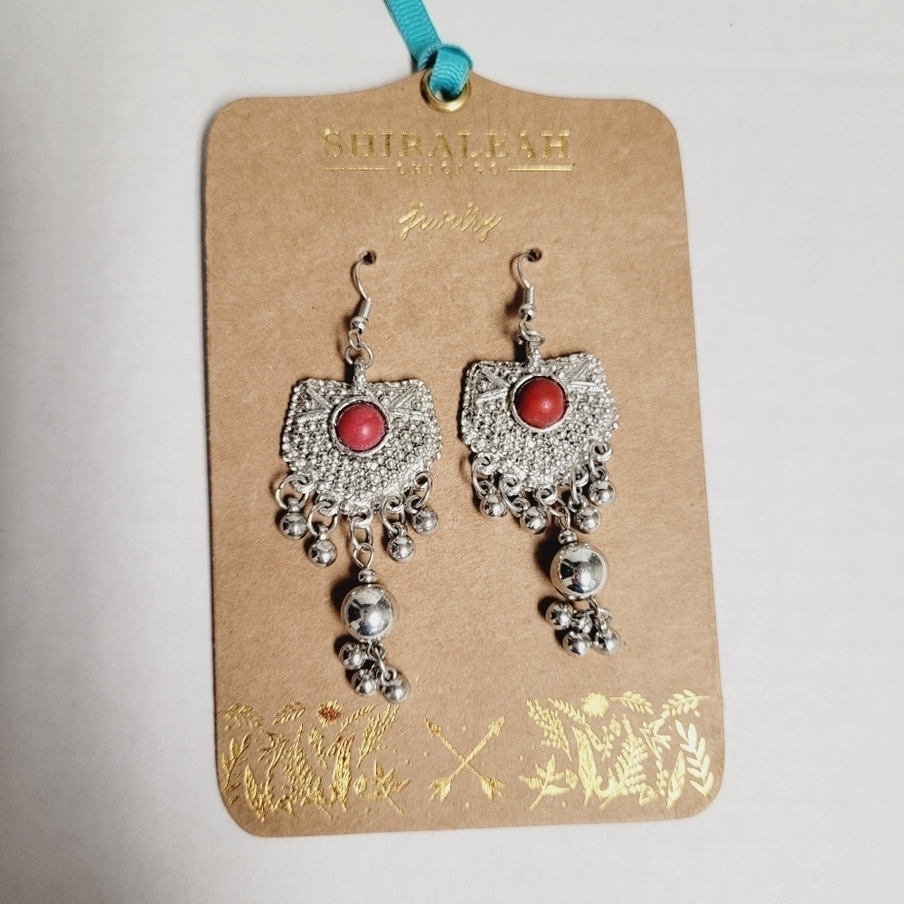 Shiraleah Chicago Women's red Mae dangle earrings